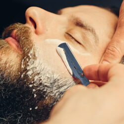 ماكينة حلاقة مستقيمة